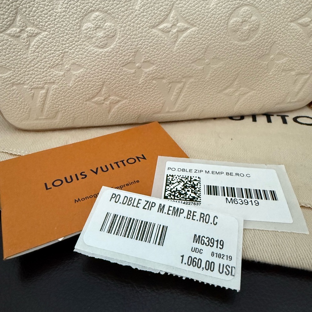 Louis Vuitton Beige Clutch with Gold Chain - Picture 6 of 6